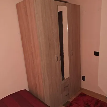 Corner Apartment *